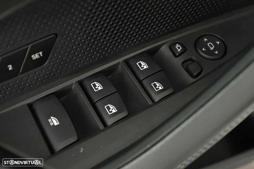 BMW 420 i Pack Desportivo M Auto - 25