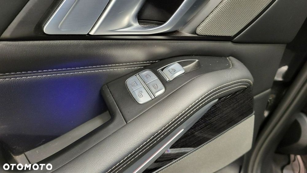 BMW X7 M50i sport - 27