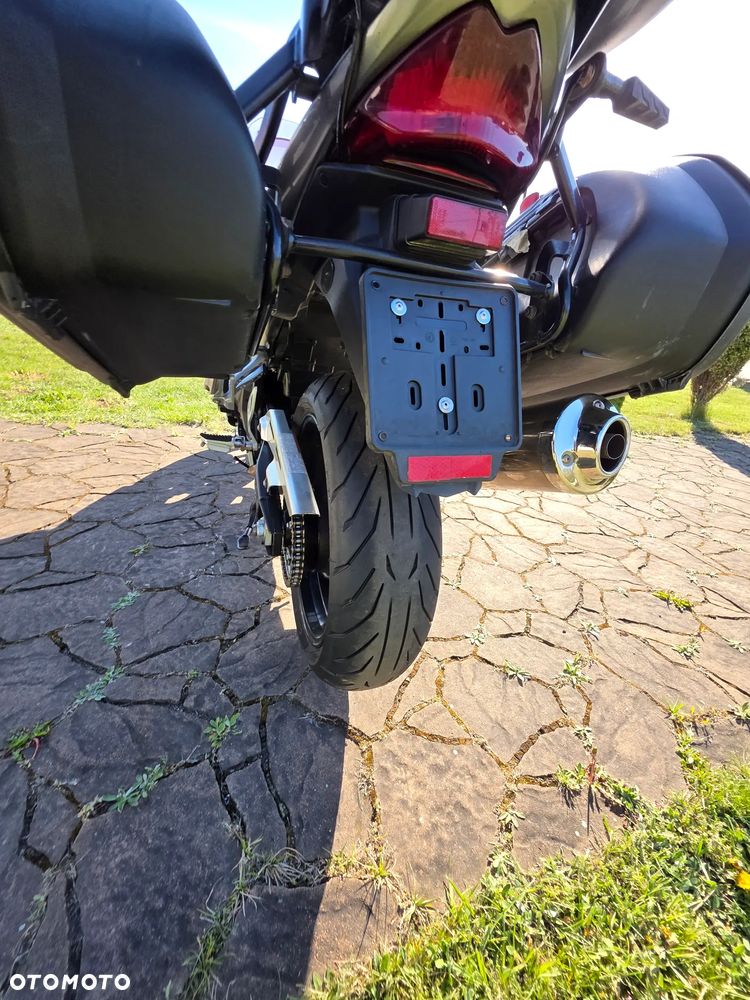 Suzuki GSX - 14