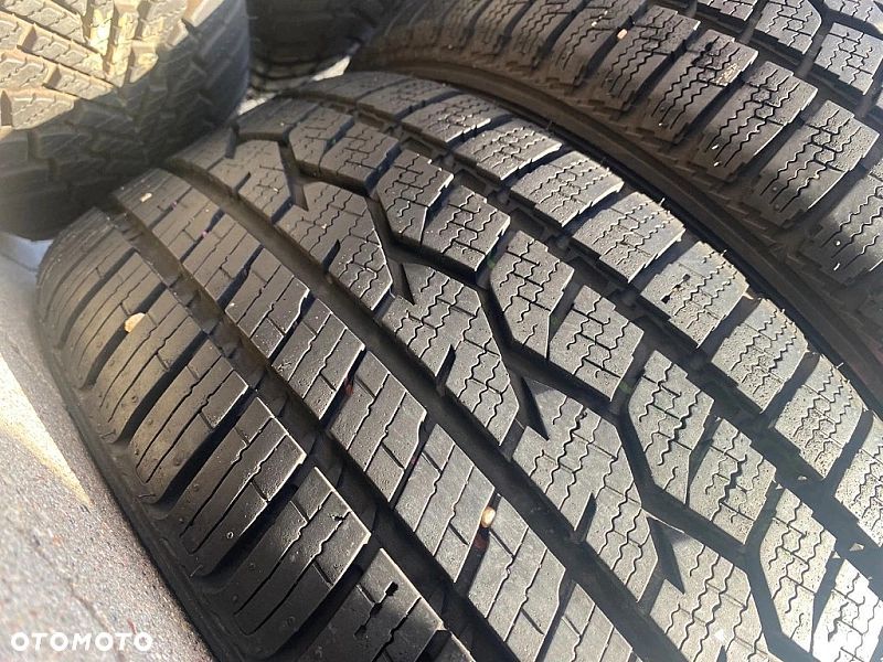 195/50/15 Toyo Celsius_7mm_2szt_(69) - 4