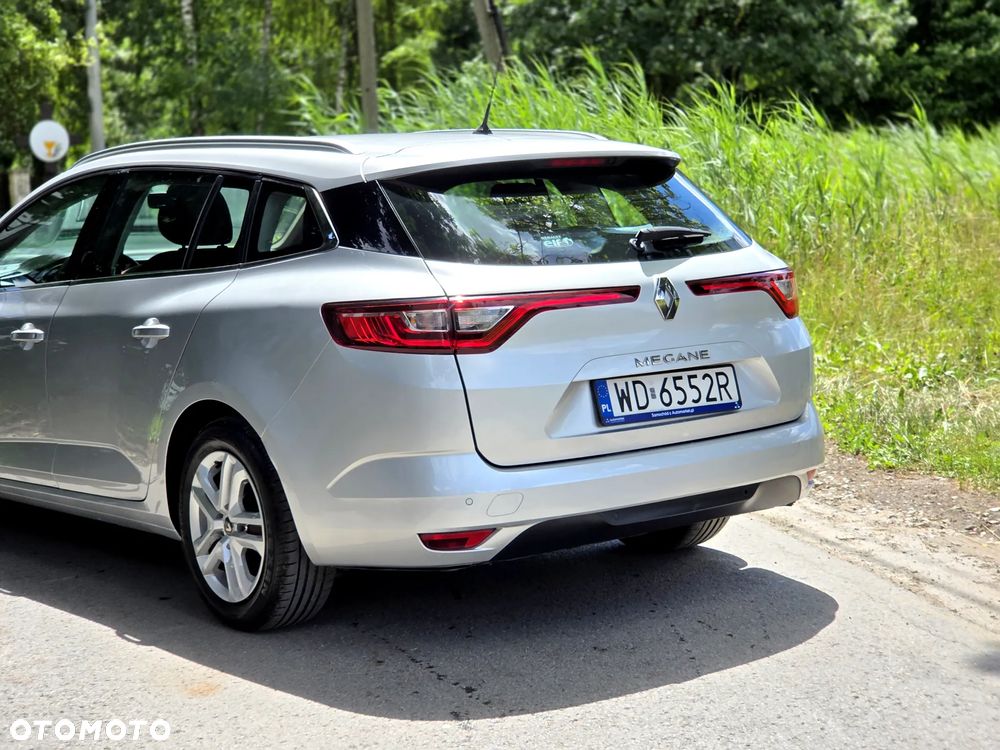 Renault Megane 1.5 Blue dCi Equilibre - 11