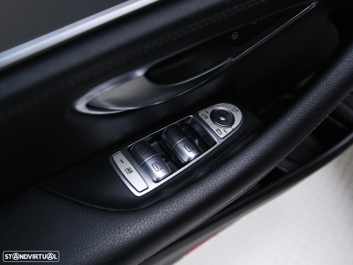 Mercedes-Benz E 300 de AMG Line - 18