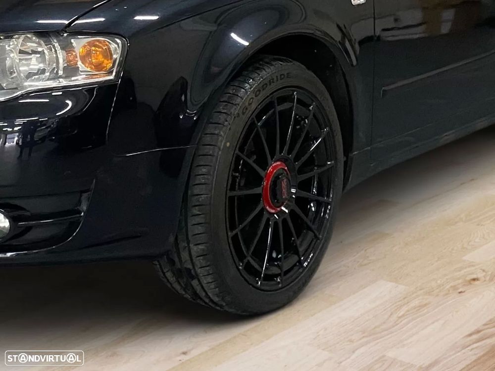 Audi A4 2.0 TDI exclusive - 6