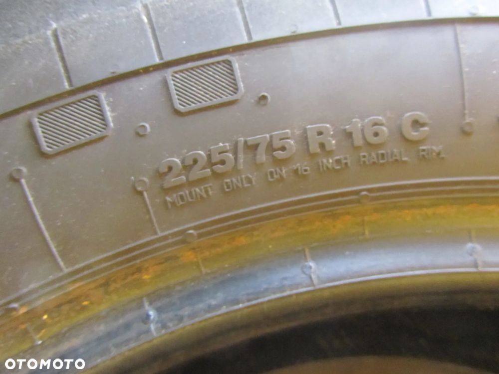 Opony Continental VancoFour Season 2  225/75 R16C - 6
