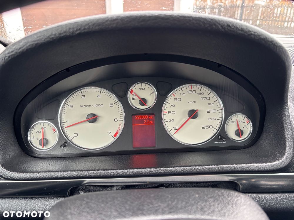 Peugeot 407 2.0 Premium - 18