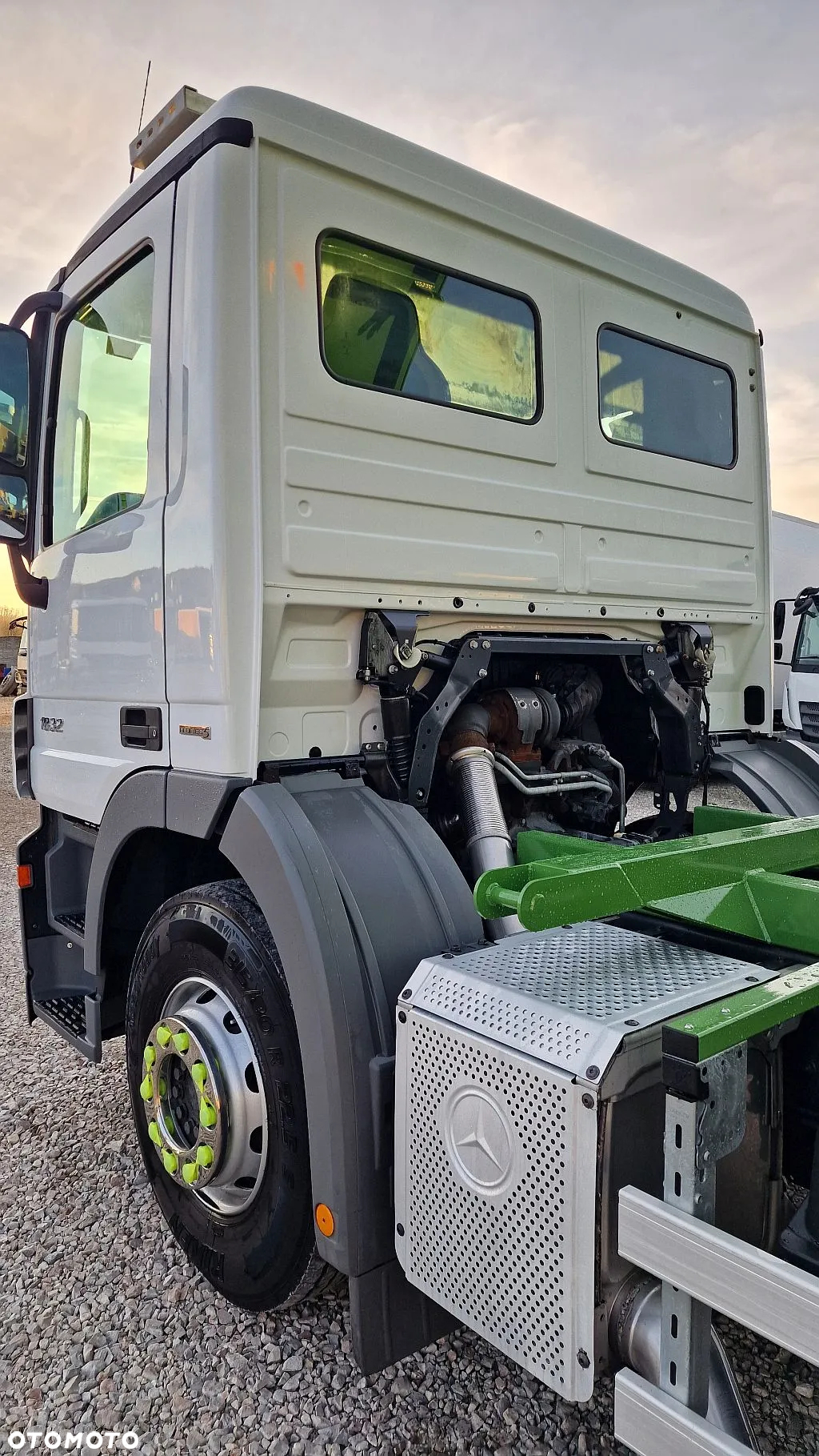 Mercedes-Benz Actros 1832 v6 Kiper wywrotka 4x2 Klima zaczep blokada - 14