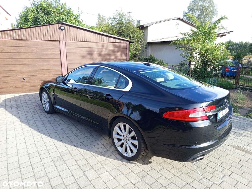 Jaguar XF 3.0 V6 D Luxury - 15