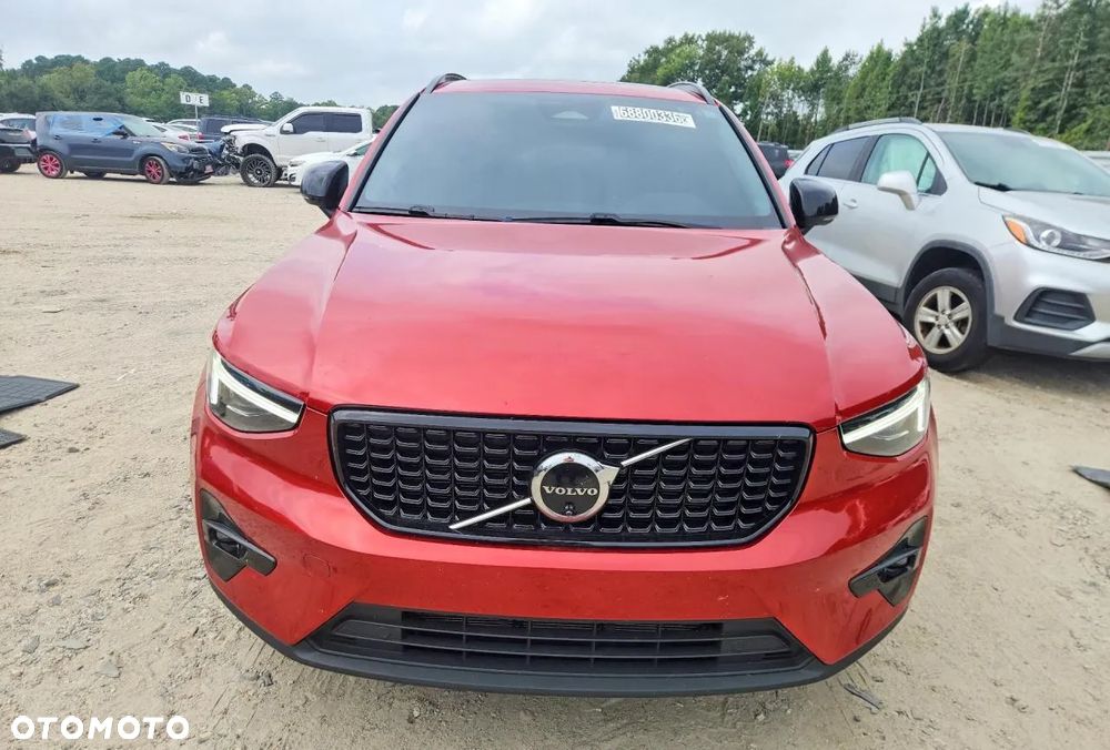 Volvo XC 40 B5 AWD Ultimate Bright - 5