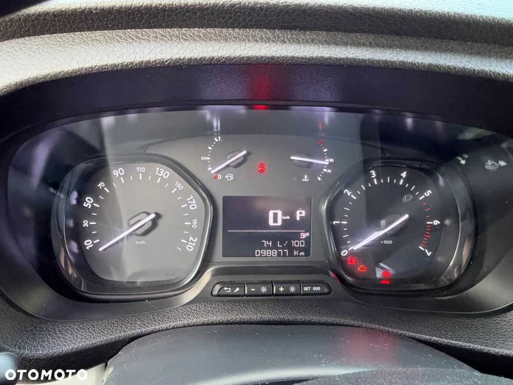 Opel VIVARO - 12