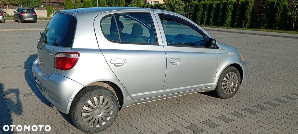 Toyota Yaris - 2