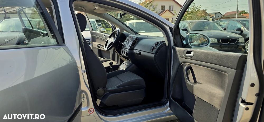 Volkswagen Golf 1.4 Comfortline - 12