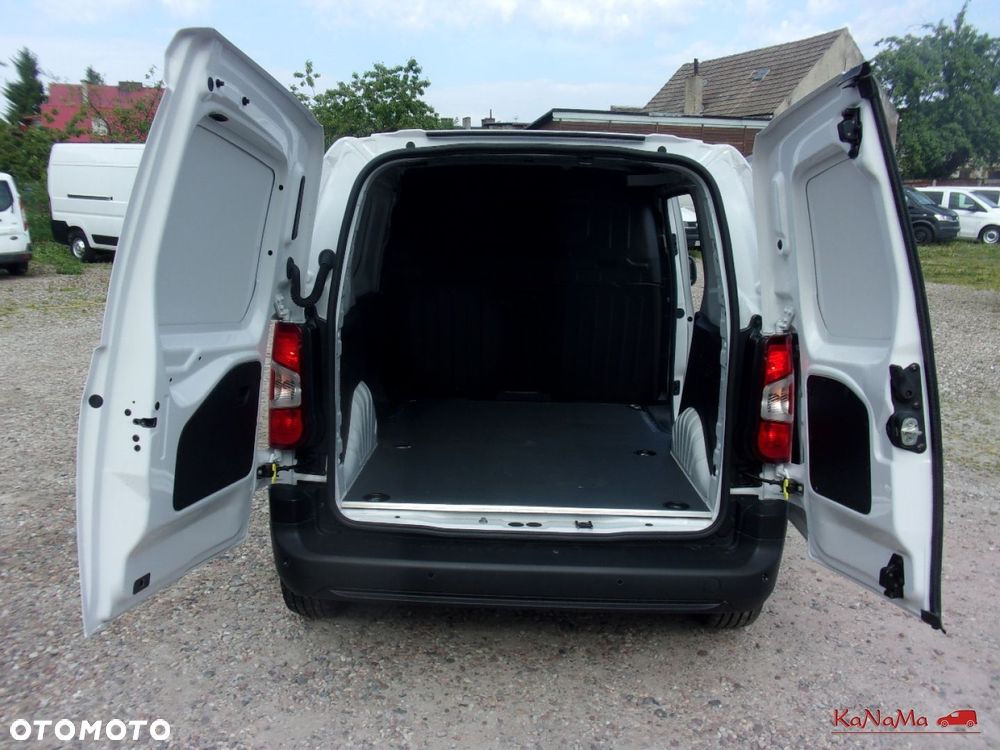 Toyota Proace City - 7