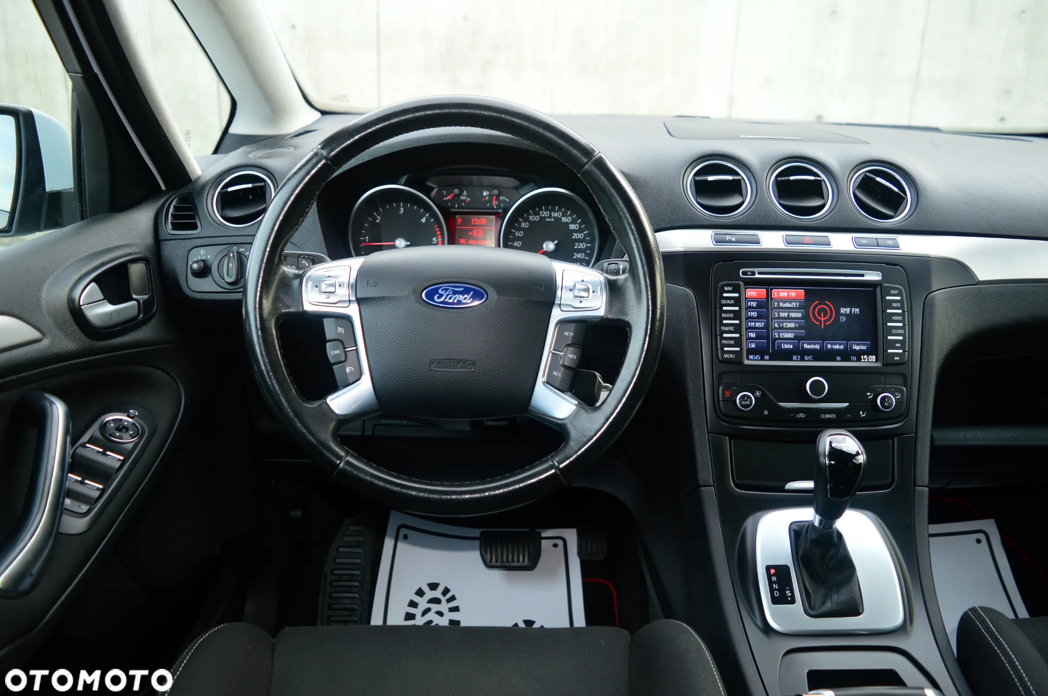 Ford S-Max - 14