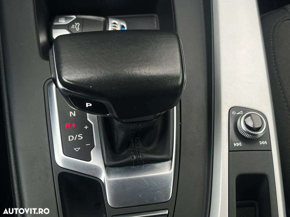 Audi A4 2.0 35 TFSI S tronic MHEV Advanced - 17