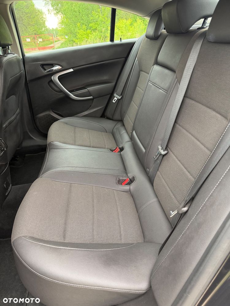 Opel Insignia 1.8 - 10
