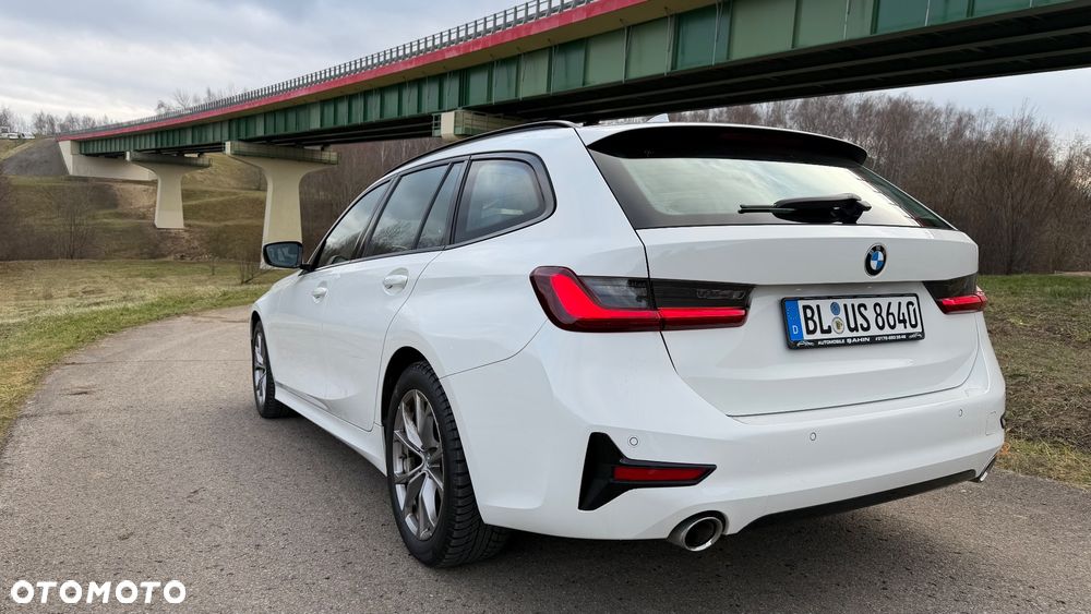 BMW Seria 3 320d Sport Line Shadow sport - 4