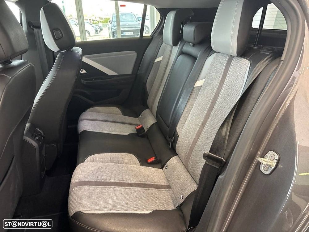 Opel Astra 1.5 D Elegance Aut. - 10