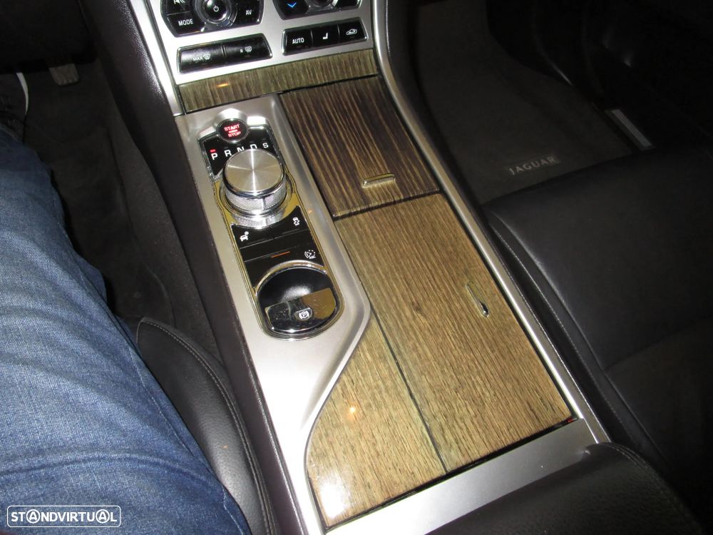 Jaguar XF Sportbrake 2.2 D R-Sport - 55