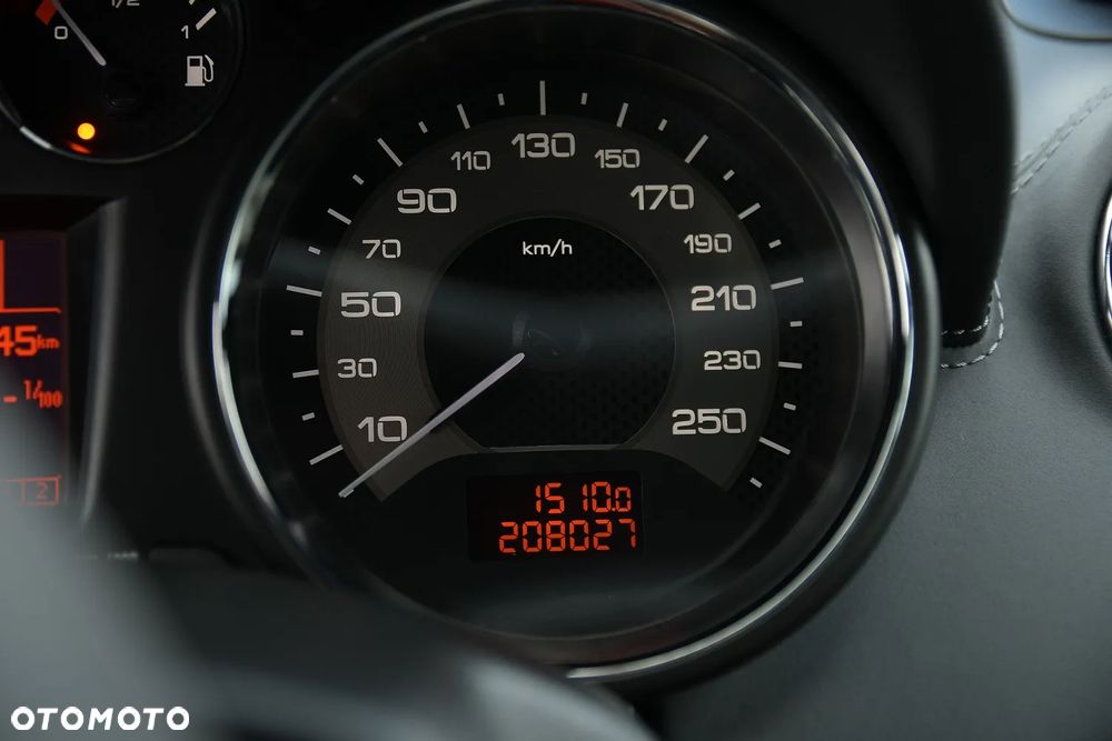 Peugeot RCZ 2.0 HDi - 31