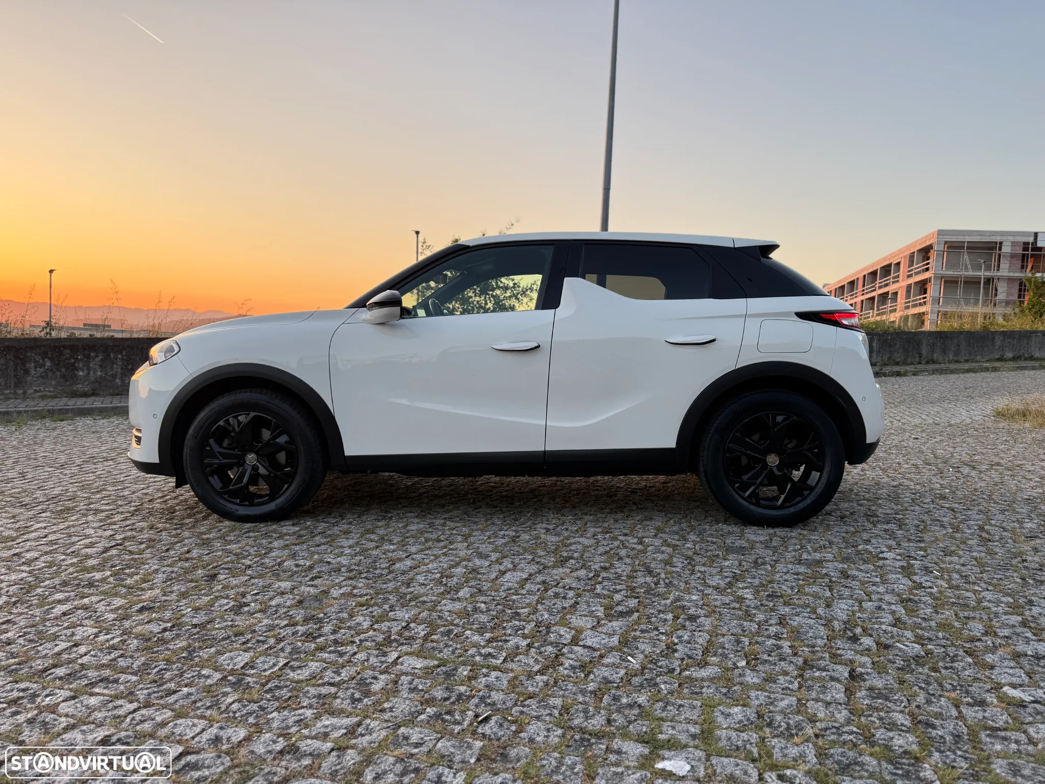 DS DS3 Crossback E-TENSE PERFORMANCE LINE - 4