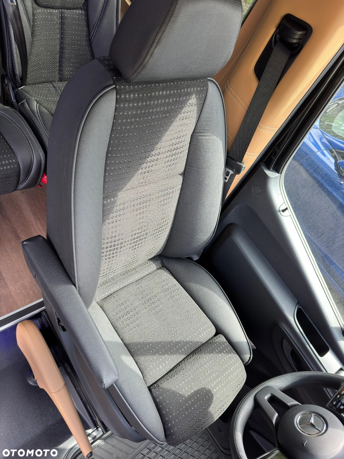 Mercedes-Benz Sprinter - 15