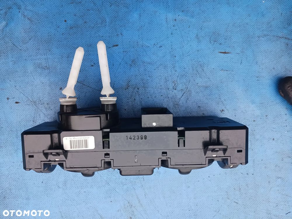 Panel klimatyzacji Mercedes SLK R170 CLK białe tarcze sterowanie nawiewem ogrzewaniem panel nawiewu - 2