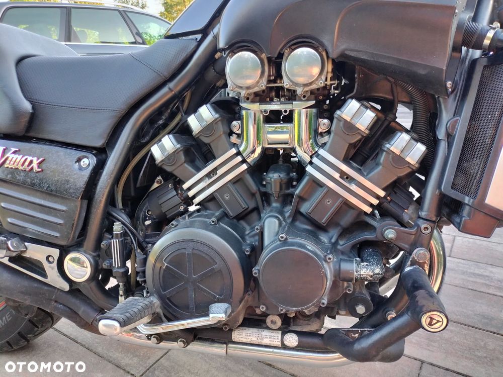 Yamaha V-MAX - 6