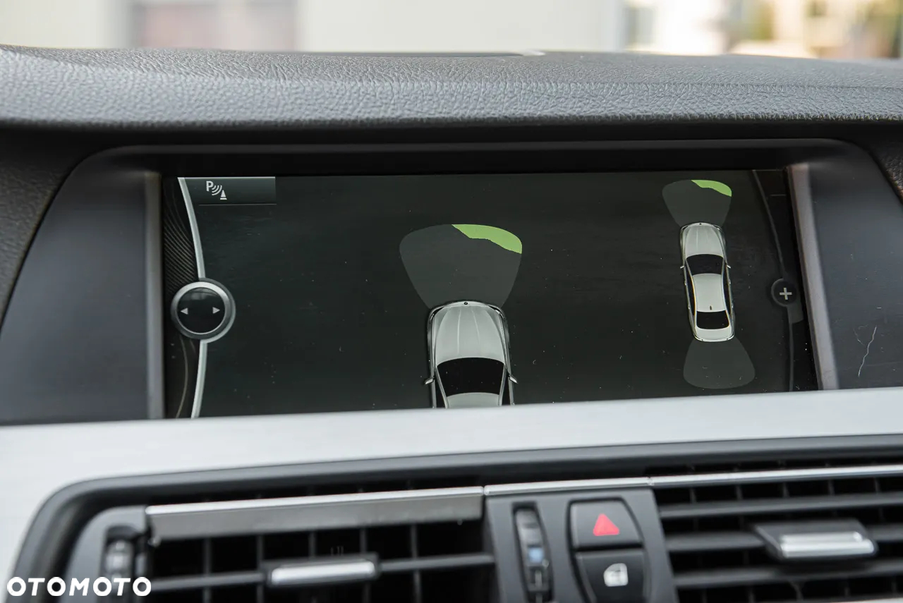 BMW Seria 5 535d xDrive - 26