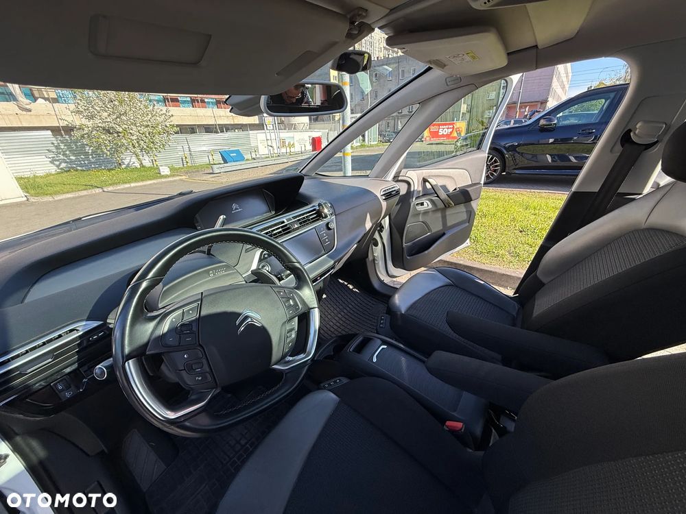 Citroën C4 SpaceTourer 1.6 PureTech Shine S&S EAT8 - 12