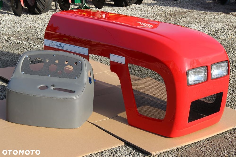 Maska ciągnikowa C- 360-3P C360 3P Naglak z pulpitem maska do ciągnika - 2