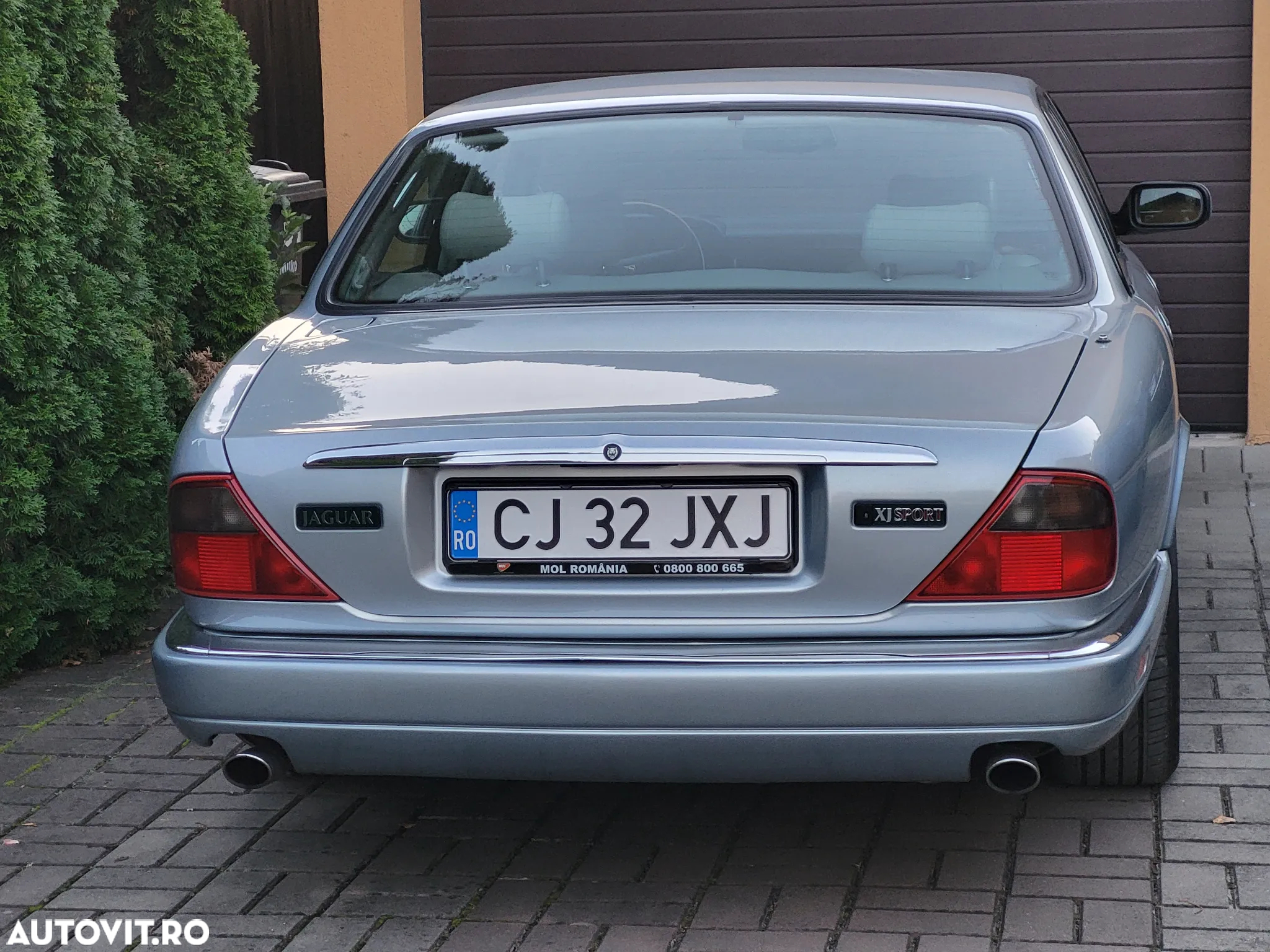 Jaguar XJ - 24