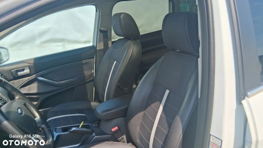 Ford Kuga 2.0 TDCi 4x4 Titanium - 16