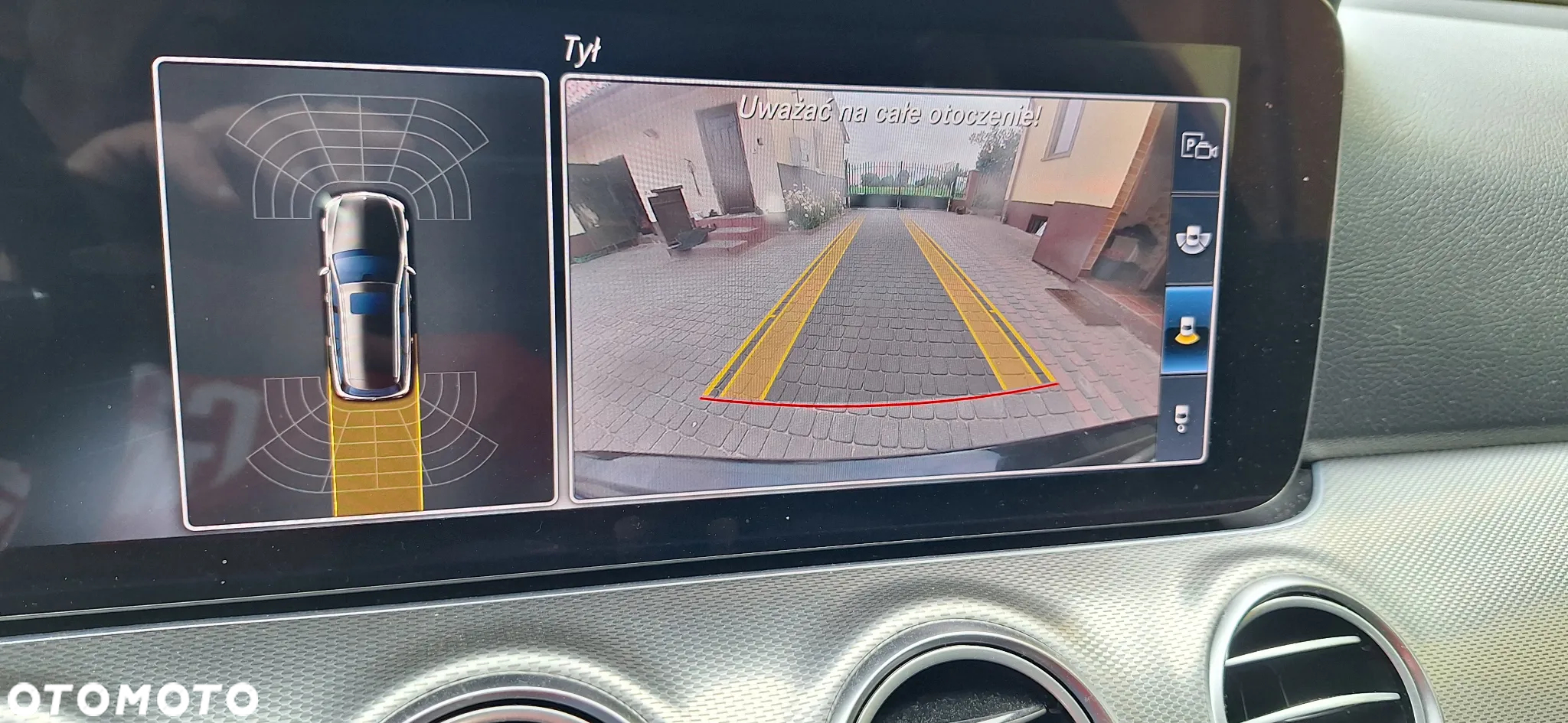 Mercedes-Benz Klasa E 220 d 4Matic T 9G-TRONIC - 18