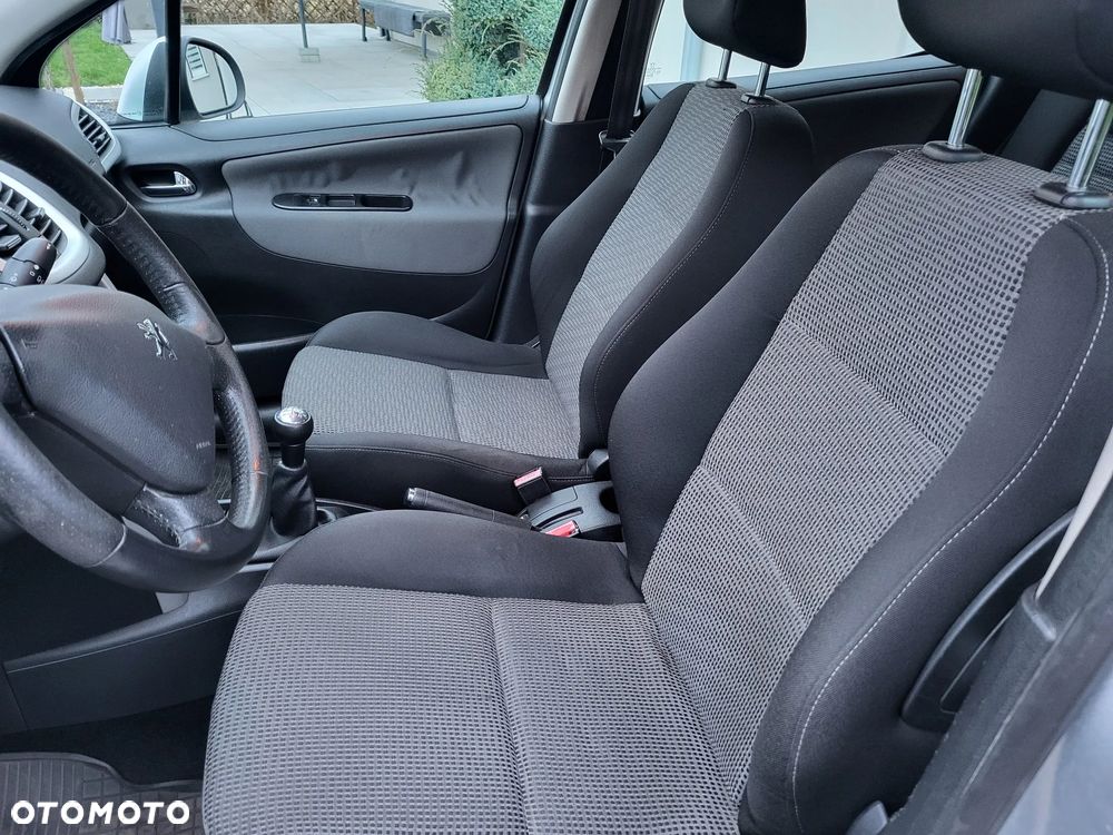 Peugeot 207 1.6 HDi - 17