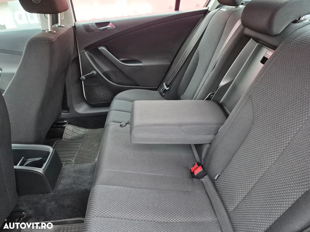 Volkswagen Passat - 10