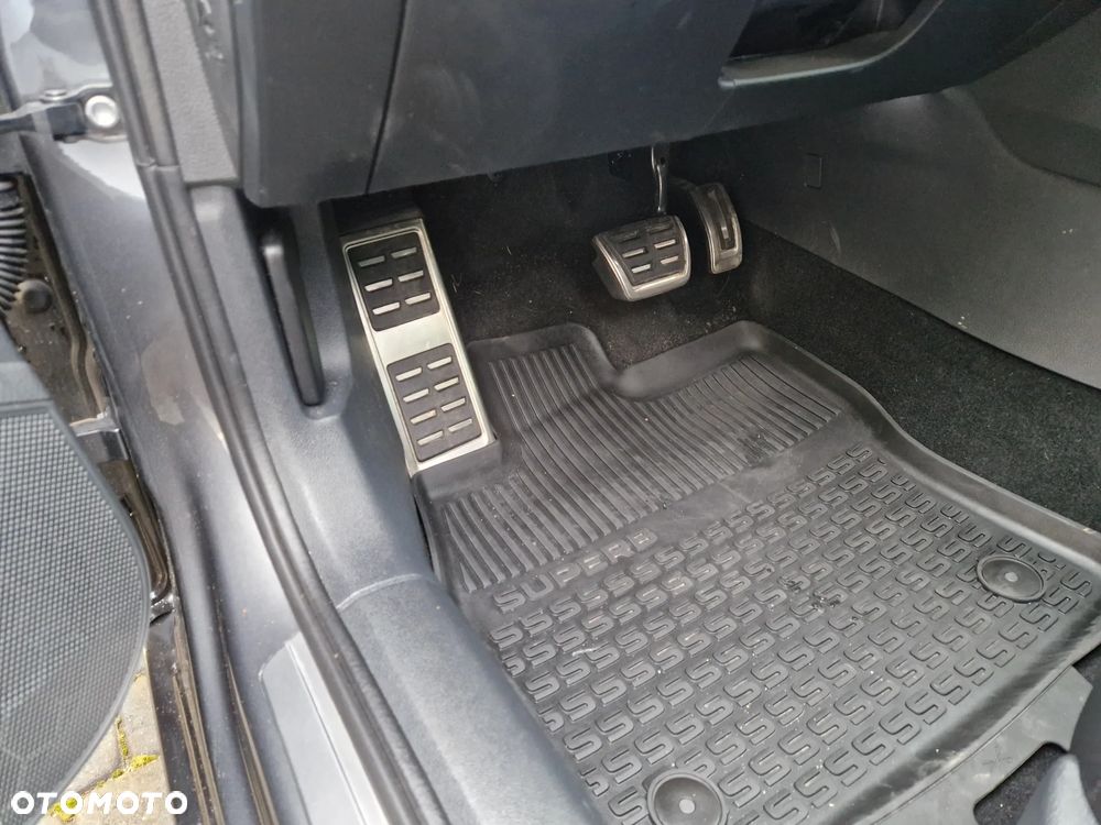 Skoda Superb 2.0 TDI SCR Sportline DSG - 23