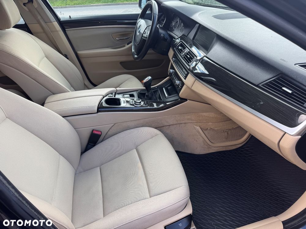 BMW Seria 5 520d - 20
