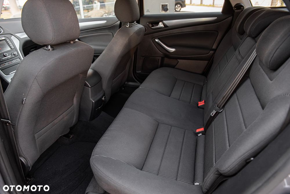 Ford Mondeo - 24