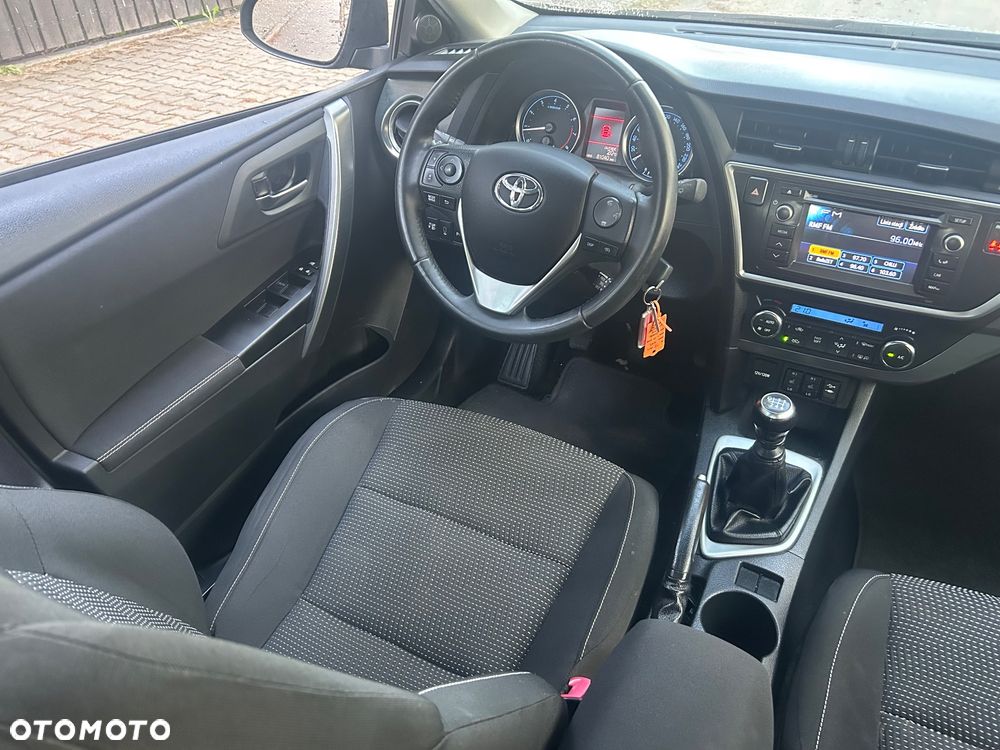 Toyota Auris - 4