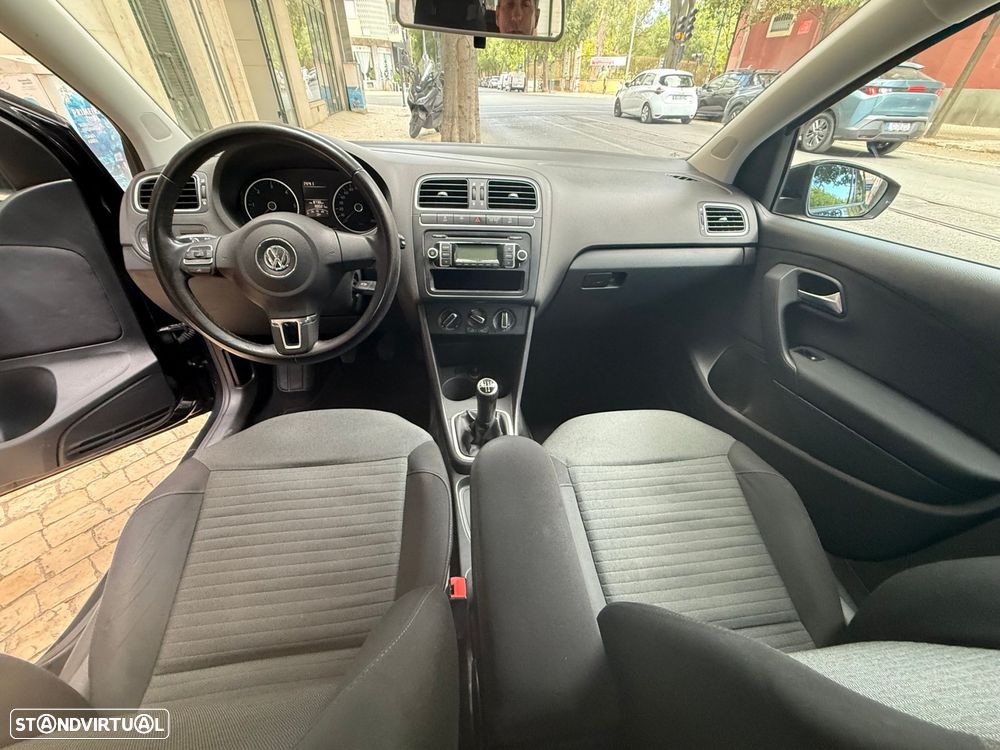 VW Polo 1.6 TDI Confortline BlueMotion - 12