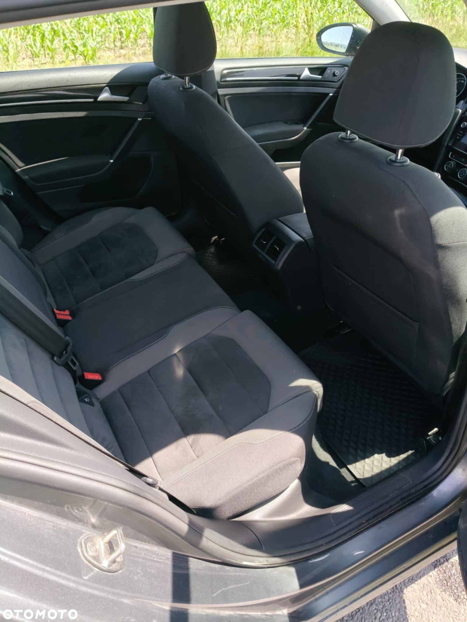 Volkswagen Golf VII 1.6 TDI BMT Comfortline - 18