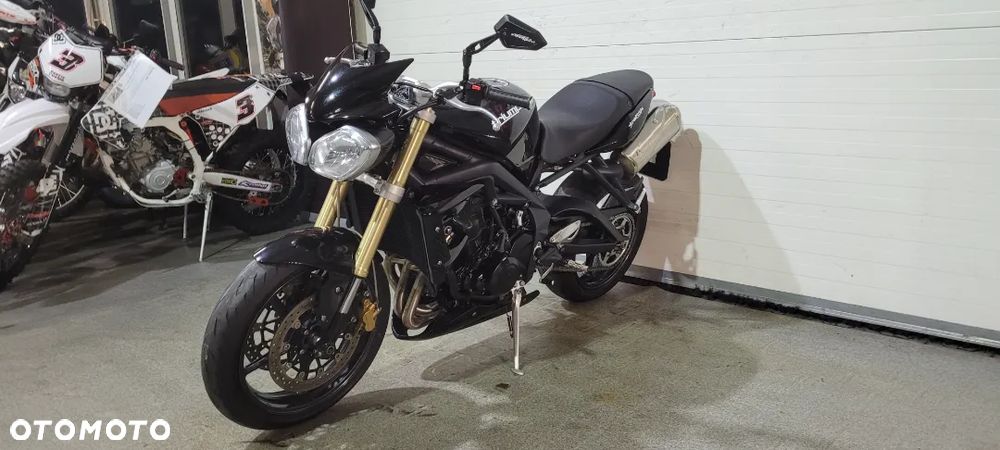 Triumph Street Triple - 15