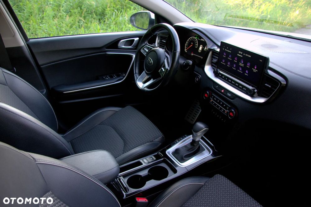 Kia XCeed 1.5 T-GDI Business Line DCT - 17