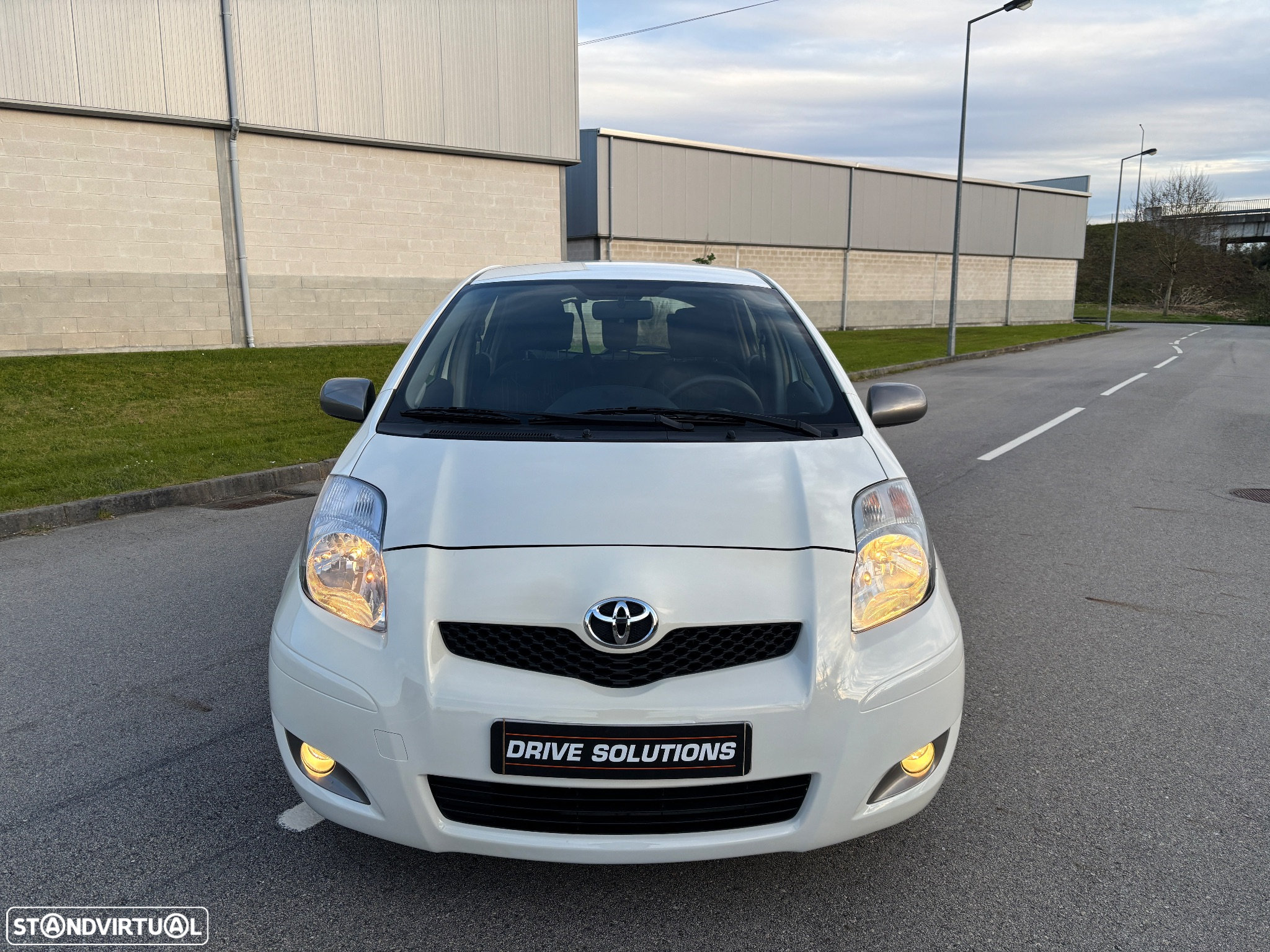 Toyota Yaris 1.0 VVT-i AC - 3