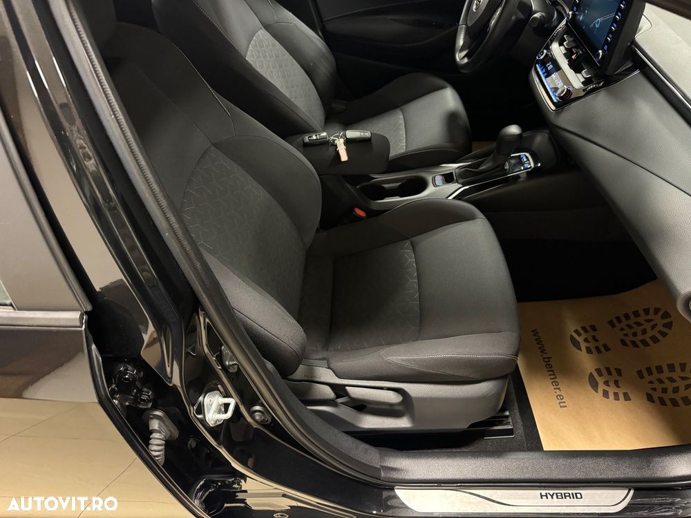 Toyota Corolla 1.8 Hybrid Comfort - 9