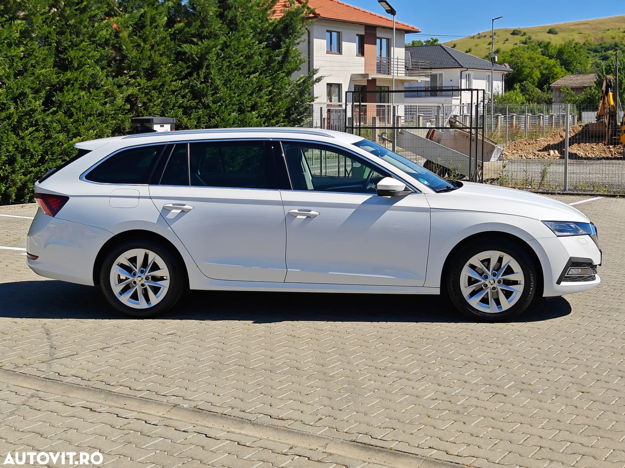 Skoda Octavia Combi 2.0 TDI DSG Style - 26