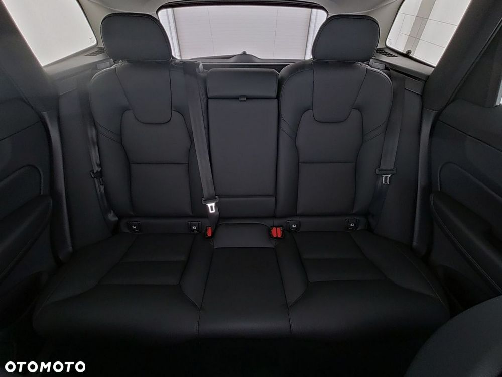 Volvo XC 60 B5 B AWD Ultra Dark - 13