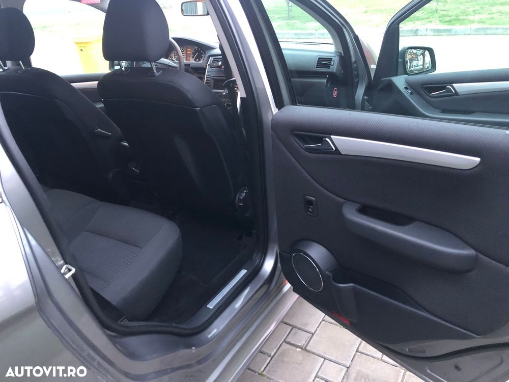 Mercedes-Benz B 180 - 7