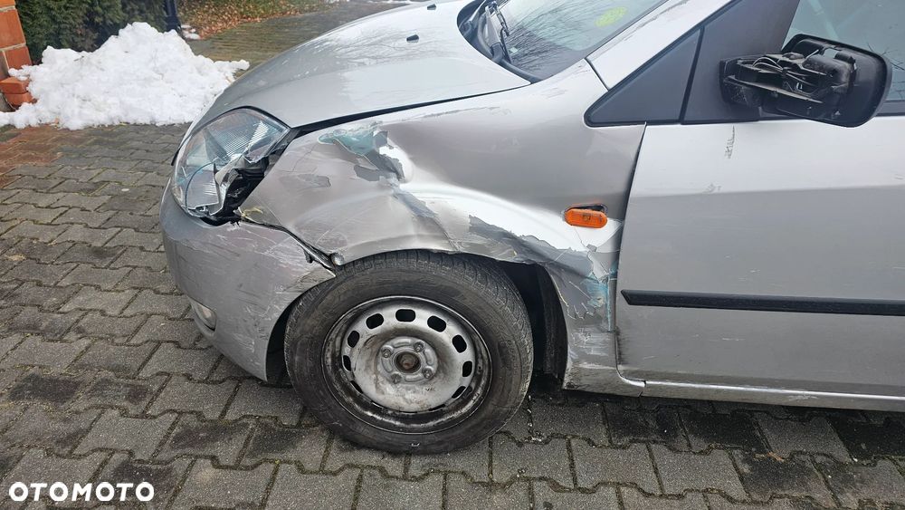 Ford Fiesta 1.4 Ambiente - 8