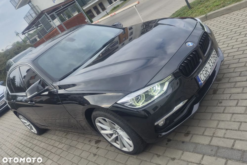 BMW Seria 3 330i xDrive Edition Luxury Line Purity - 4